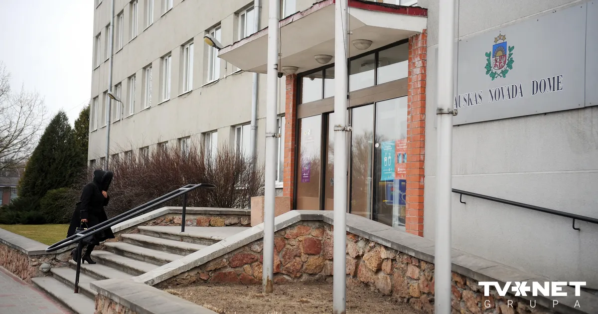 Bauskas novada pašvaldība izvērtē pieteikto piketu pēc suņu nošaušanas Brunavas pagastā