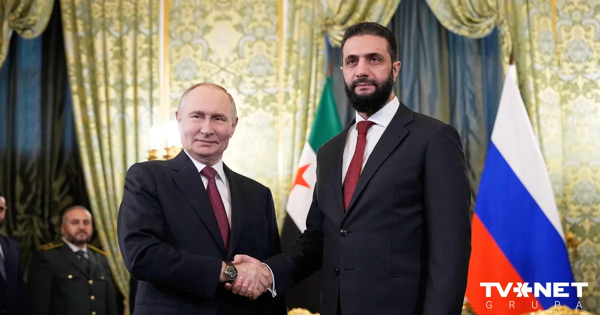 Sīrijas pagaidu prezidents Maskavā tiekas ar Putinu