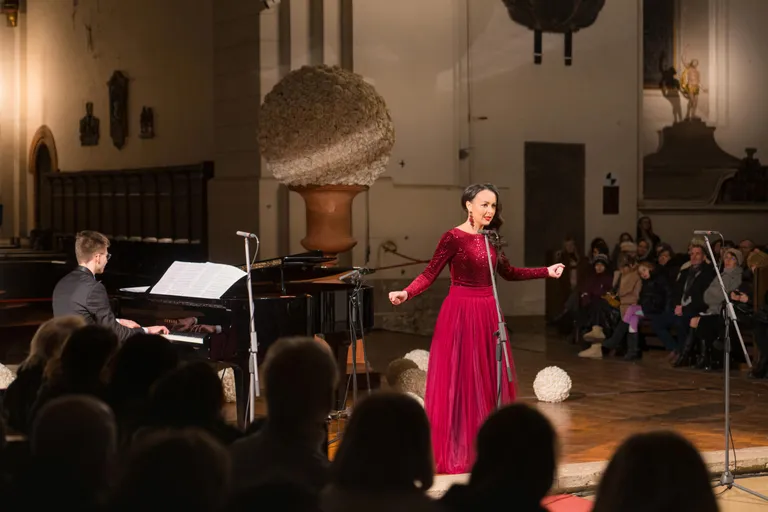 Soprāns Viktorija Majore.