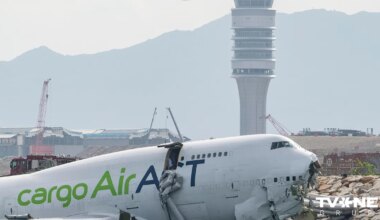 Kravas lidmašīna Honkongā no skrejceļa ieslīdējusi jūrā; ir bojāgājušie