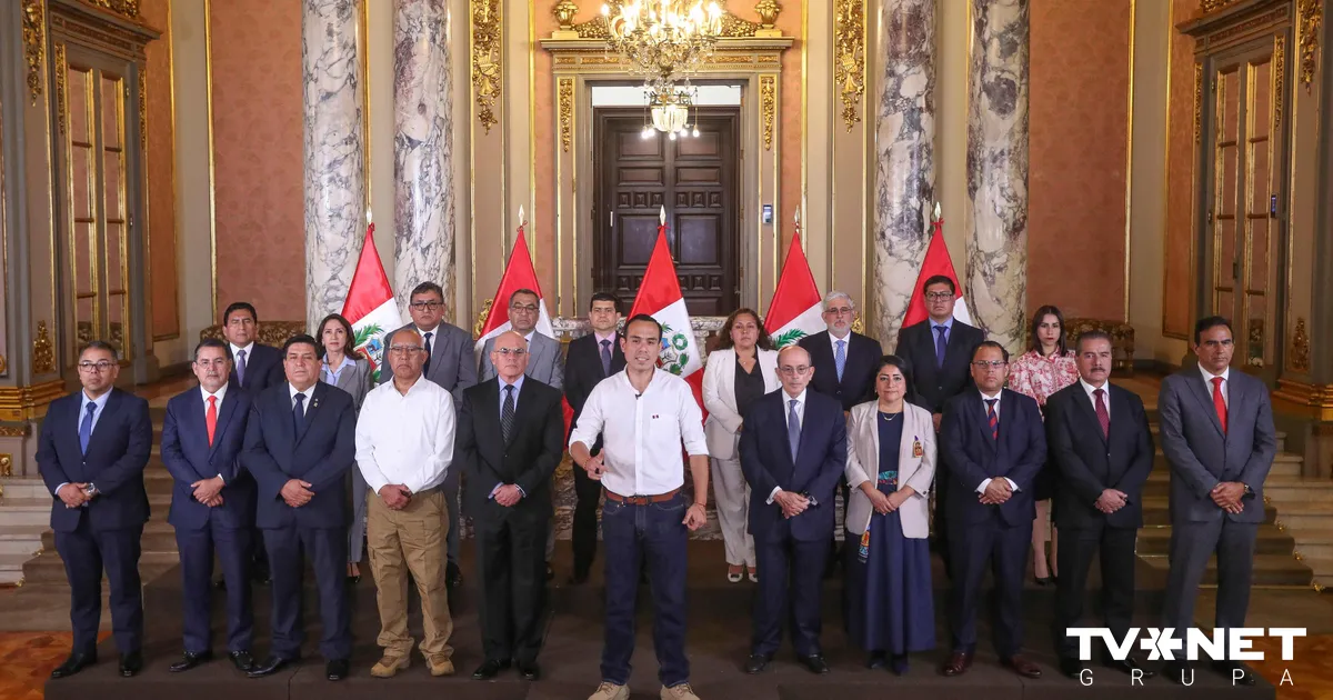 Peru prezidents galvaspilsētā izsludina ārkārtas stāvokli