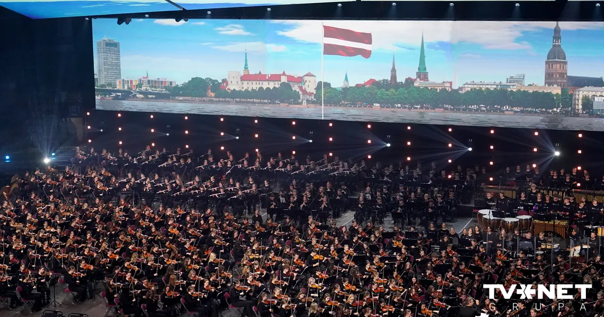 Rīgā, Valmierā un Daugavpilī izskanēs grandiozi koncerti "10 Tenors" ar simfonisko orķestri