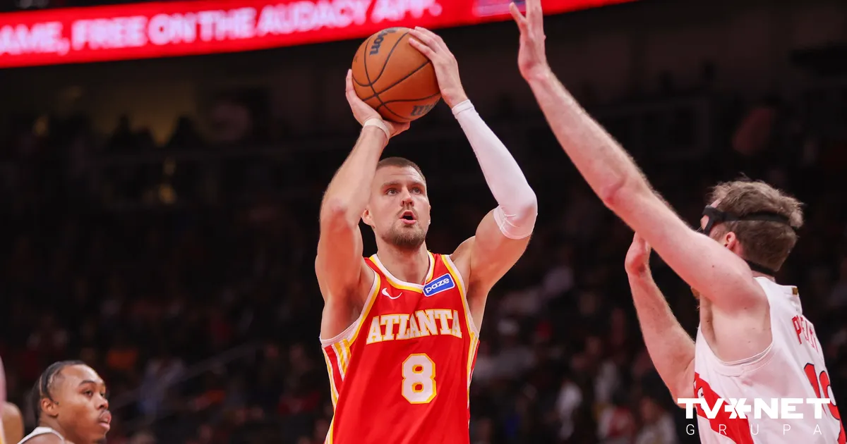 Porziņģis teicami uzbrūk no tālienes; "Hawks" sezonu sāk ar zaudējumu