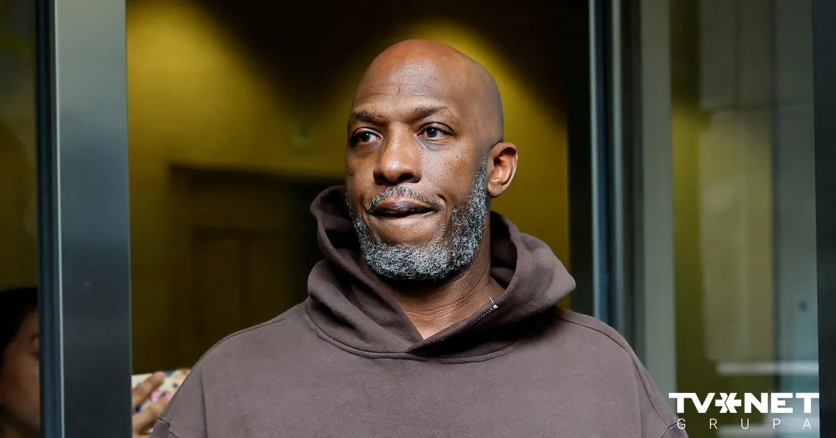 NBA treneri un spēlētāju atbrīvo no apcietinājuma. Abiem noteikts ceļošanas aizliegums