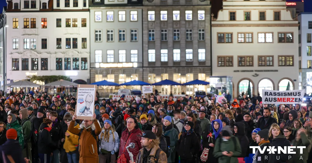 Leipcigā protestē pret Merca izteikumiem par migrāciju