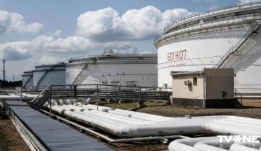 Indijas valsts atbalstīts naftas pārstrādes uzņēmums aptur Krievijas naftas pirkšanu