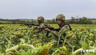 Divu mēnešu laikā Ukrainu pametuši gandrīz 100 000 jaunu vīriešu