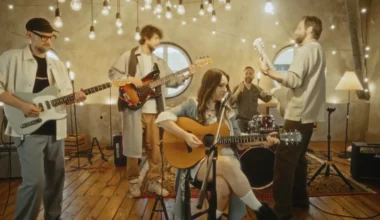 Astro'n'out izdevis jaunu singlu "Garlaicīgi nav!" pirms gaidāmās akustiskās koncerttūres "Mūc"