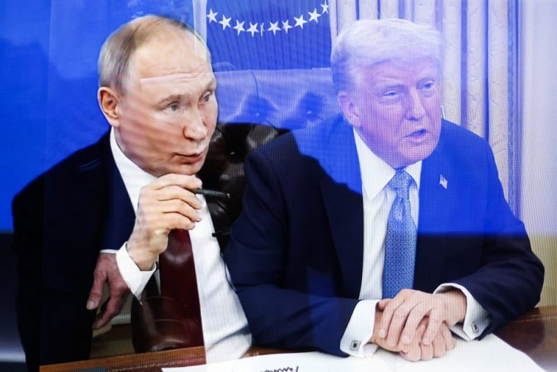 Krievijas prezidents Vladimirs Putins (foto – no kreisās) un ASV prezidents Donalds Tramps.