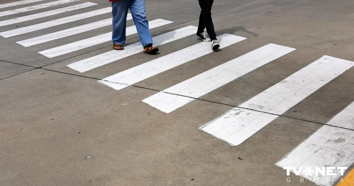 Pirmdien ceļu satiksmes negadījumos cietuši trīs gājēji