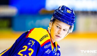 Daudzsološais hokeja talants Šmits novembrī varētu debitēt Latvijas izlasē