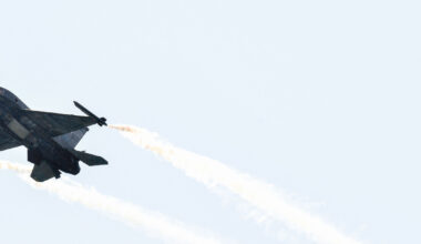 Noris sarunas par lidmašīnu piegādēm ar Zviedriju, ASV un Franciju / Diena