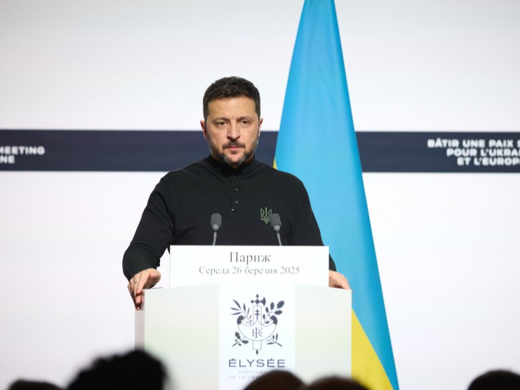 Zelenskis: Pokrovskā turpinās kaujas