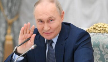 “Ja kādam vēl ir vēlme ar mums sacensties militārajā jomā — lūdzu, lai mēģina!” Putins NATO sauc par “papīra tīģeri”