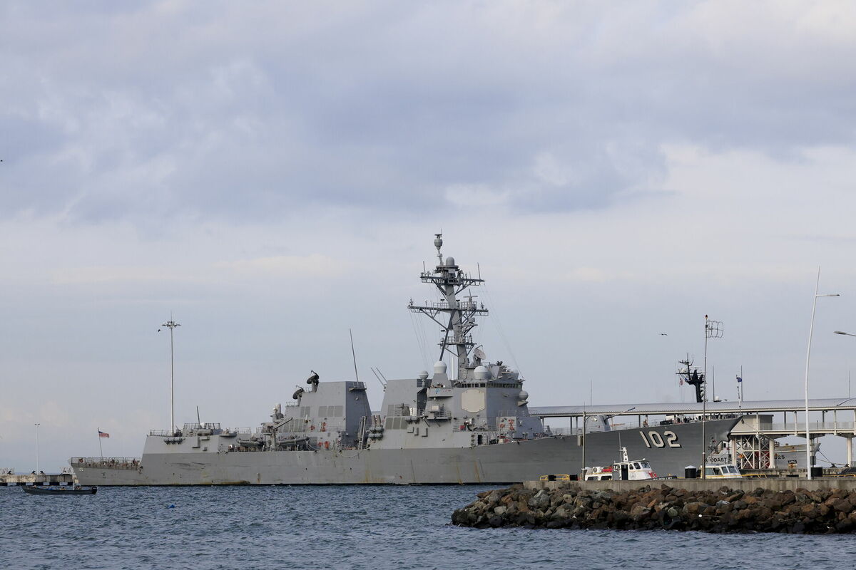 ASV militārais kuģis. Foto: EPA/BIENVENIDO VELASCO/Scanpix ASV militārais kuģis. Foto: EPA/BIENVENIDO VELASCO/Scanpix