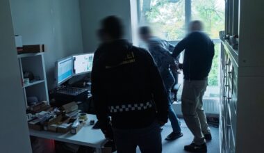 Starptautiskā operācijā aizturēti pieci Latvijas pilsoņi – krāpniecības shēmu darboņi