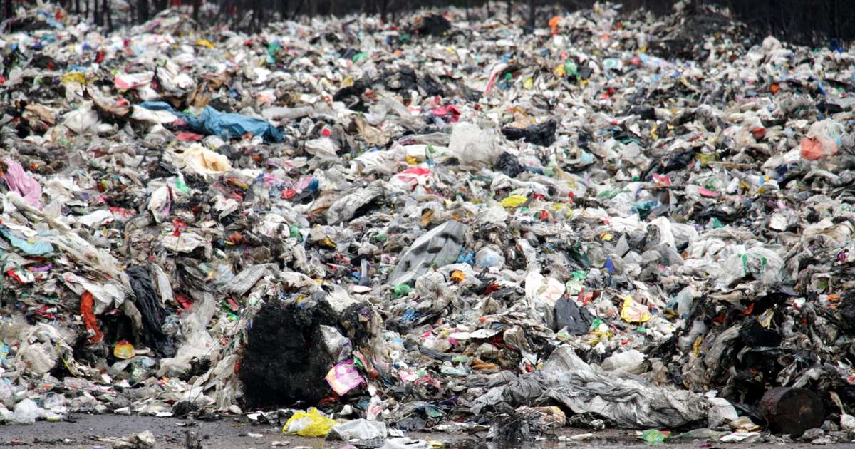 Polijā atkritumu poligonā atrasti slepeni militāri dokumenti ar evakuācijas plāniem kara gadījumā