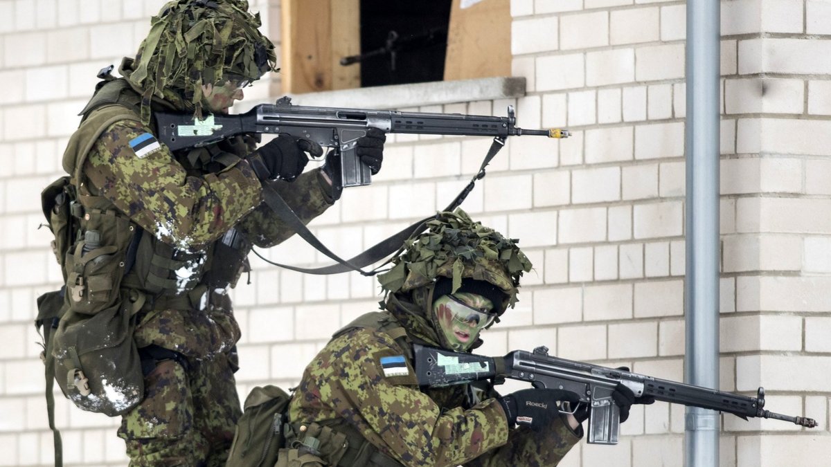 Netālu no Igaunijas armijas bāzes sabiedroto spēki notriekuši dronu
