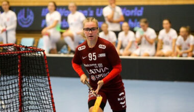 Latvijas izlase četras reizes atspēlējas un uzvar vācietes "bullīšos" – Florbols – Sportacentrs.com