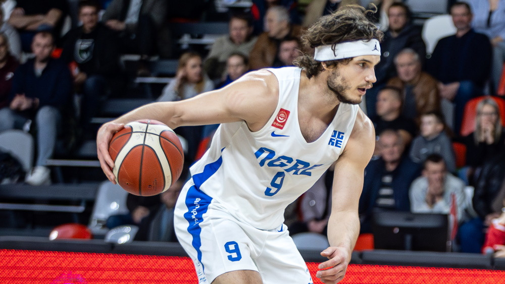 "Skaļā atmosfēra nostrādāja, nedzirdējām, ka bļaujam par pulksteni" – Basketbols – Sportacentrs.com