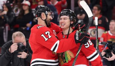 “Blackhawks” zvaigzne Bedārds gūst savu pirmo NHL “hat-trick”