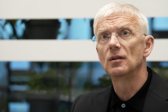 Kariņš skarbi kritizē Merkeles teikto par Baltijas valstīm un Poliju Kariņš skarbi kritizē Merkeles teikto par Baltijas valstīm un Poliju