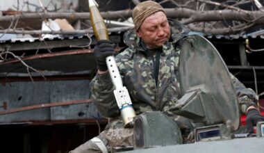 Atteiksies no “gaļas uzbrukuma”, tevi momentā “nonullēs”! Krievu komandieri neauklējas