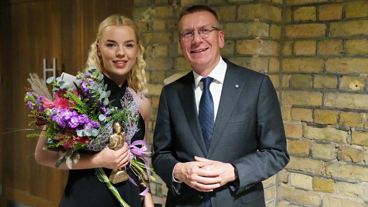 Foto: Pasniegtas "Sējējs 2025" balvas lauksaimniekiem - Delfi