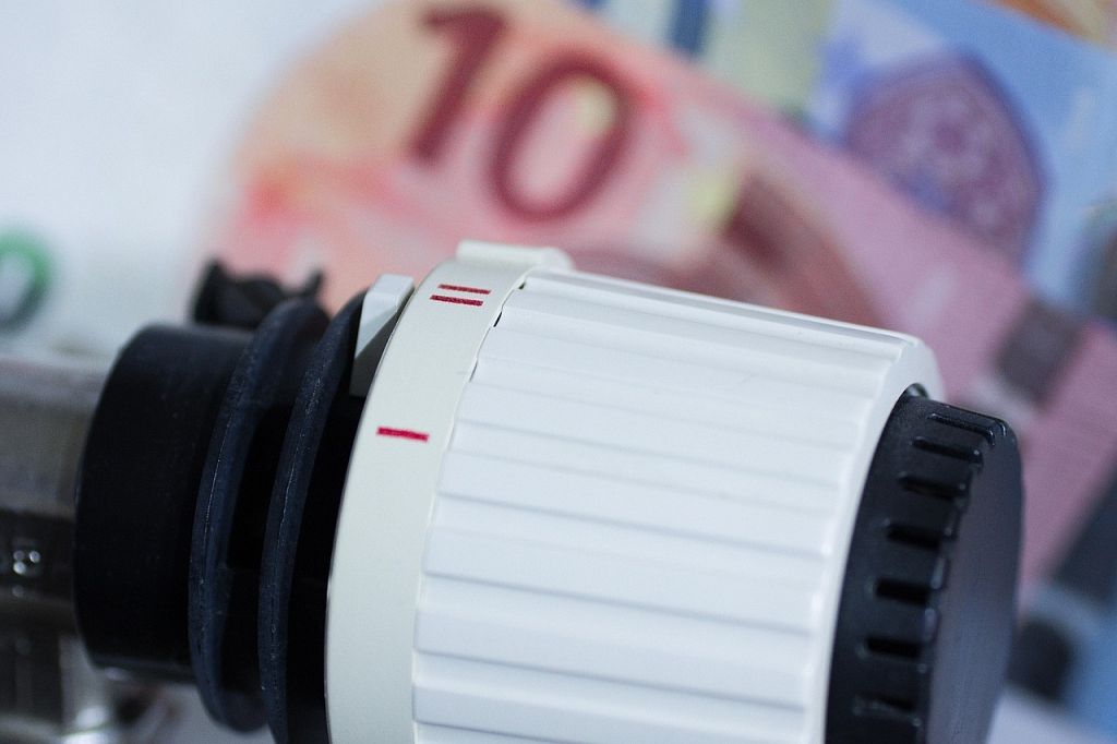 Stājas spēkā paaugstinātie Rīgas siltuma tarifi :: Dienas Bizness