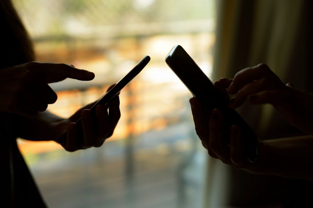 Tele2 investē 50 000 eiro klientu digitālās drošības stiprināšanā :: Dienas Bizness