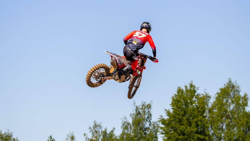 Latvija izcīna uzvaru junioru nāciju motokrosā vecākajā grupā – Motoru sports – Sportacentrs.com