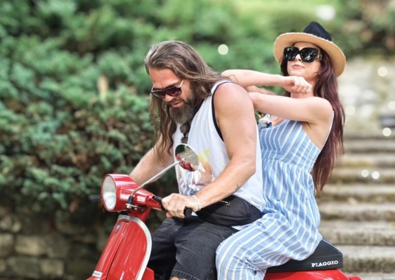 Pieci neveiklākie brīži vecpuišu cīņā par Leldes Dreimanes un Lindas Kalniņas uzmanību