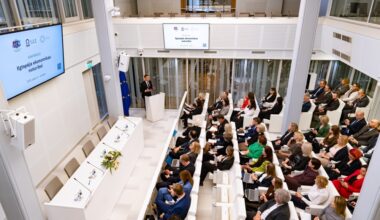 Konferencē Saeimā uzsver ilgtspēju kā priekšnoteikumu valsts attīstībai