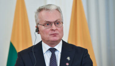 Nausēda pieņem aizsardzības ministres demisiju