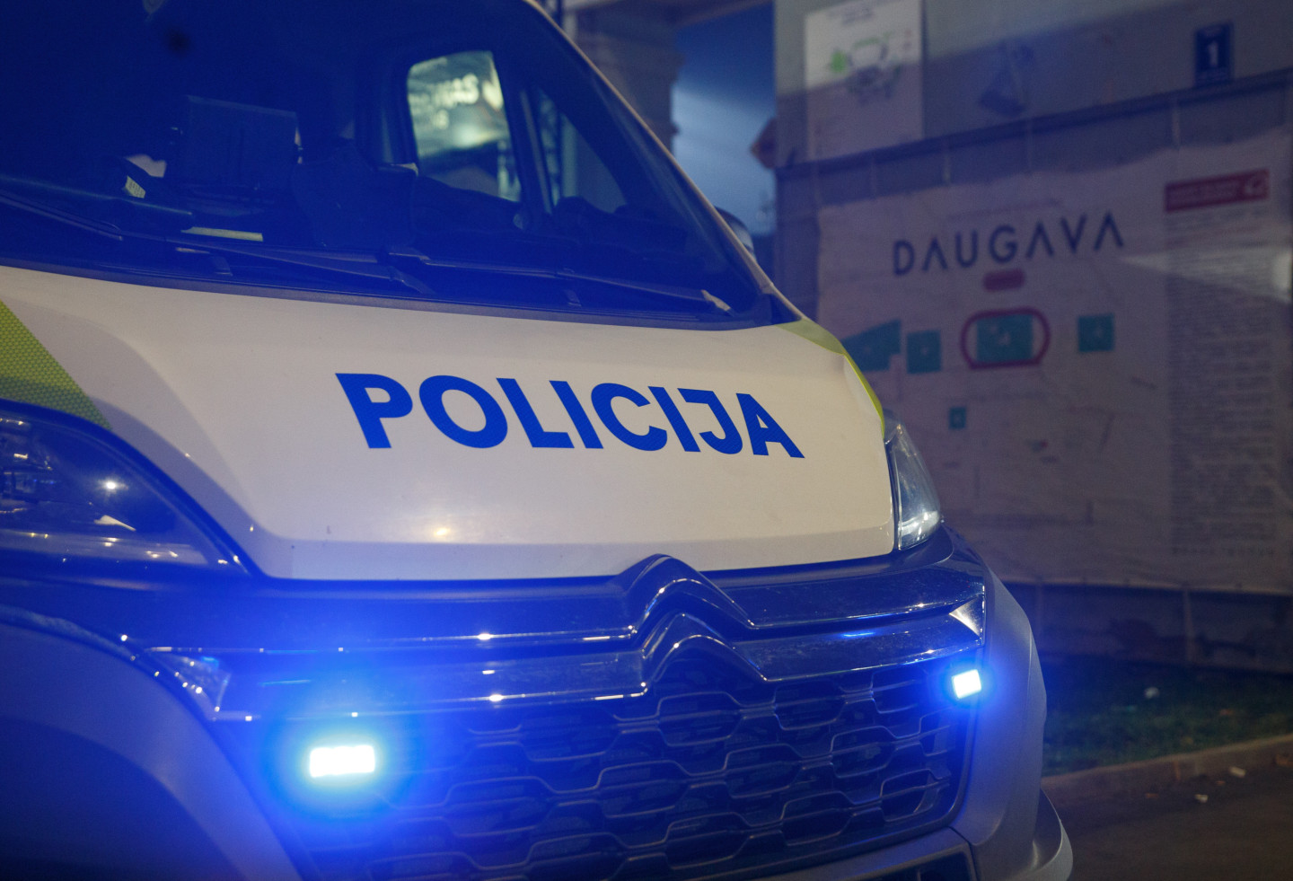 Strenču pusē notikusi traģēdija: miris jaunietis un trīs cilvēki slimnīcā