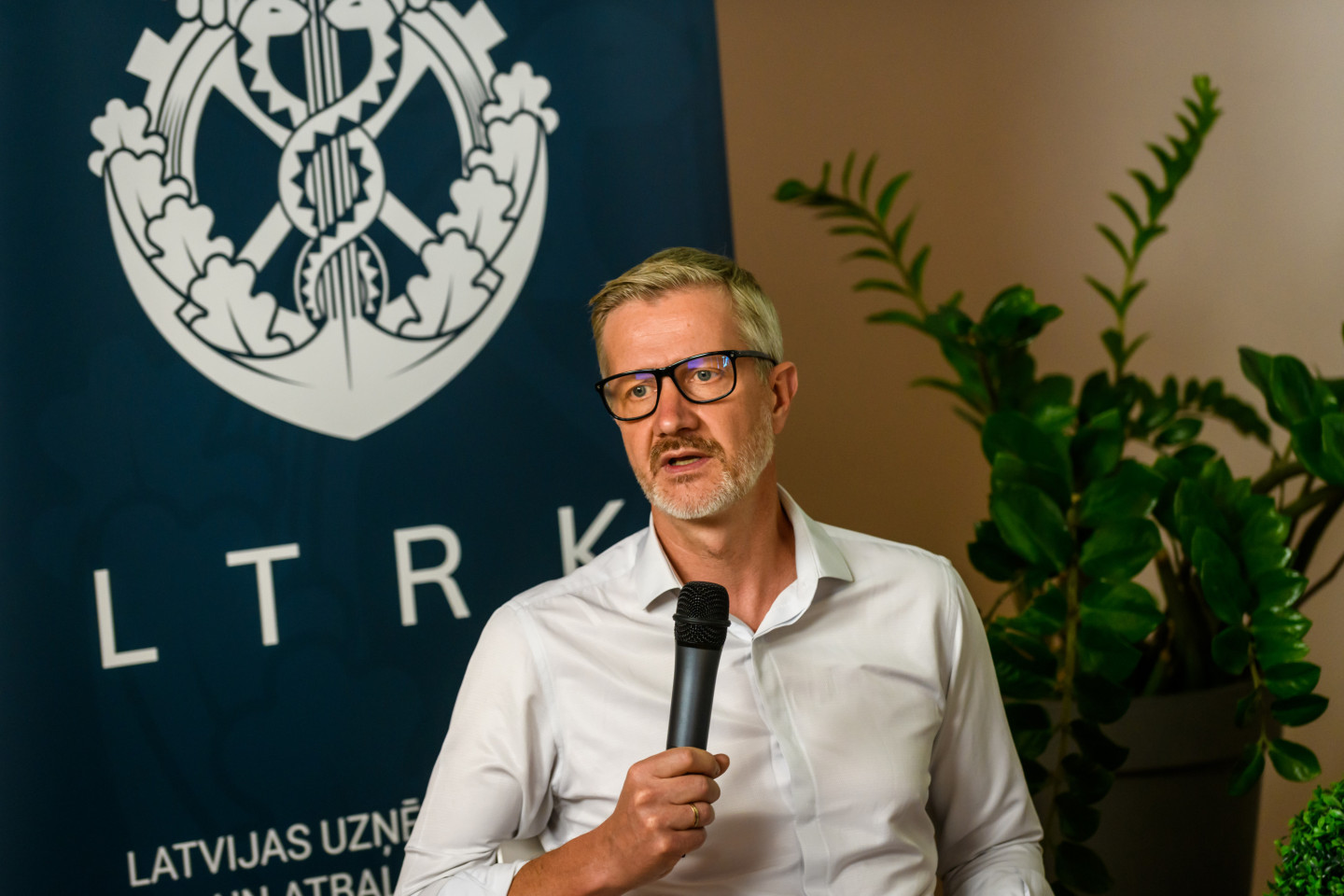 Birokrātijas samazināšana: Endziņš pret Kronbergu – kas sagaidāms?