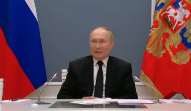 Krievijas varas elite dzīvo nākotnes neziņā un bailēs par represijām