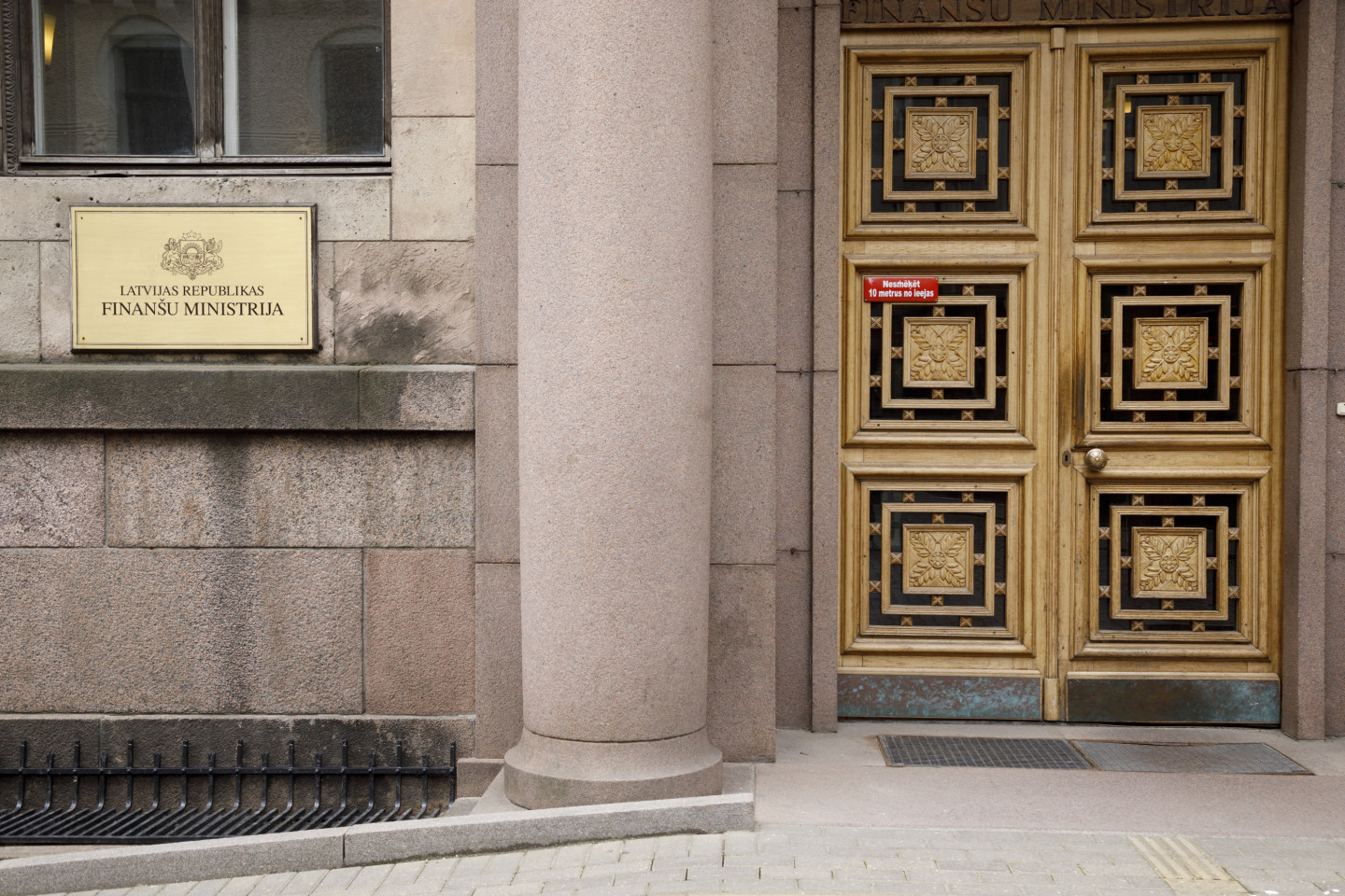 Valkas pašvaldībai uzdots steidzami uzlabot finanšu vadību