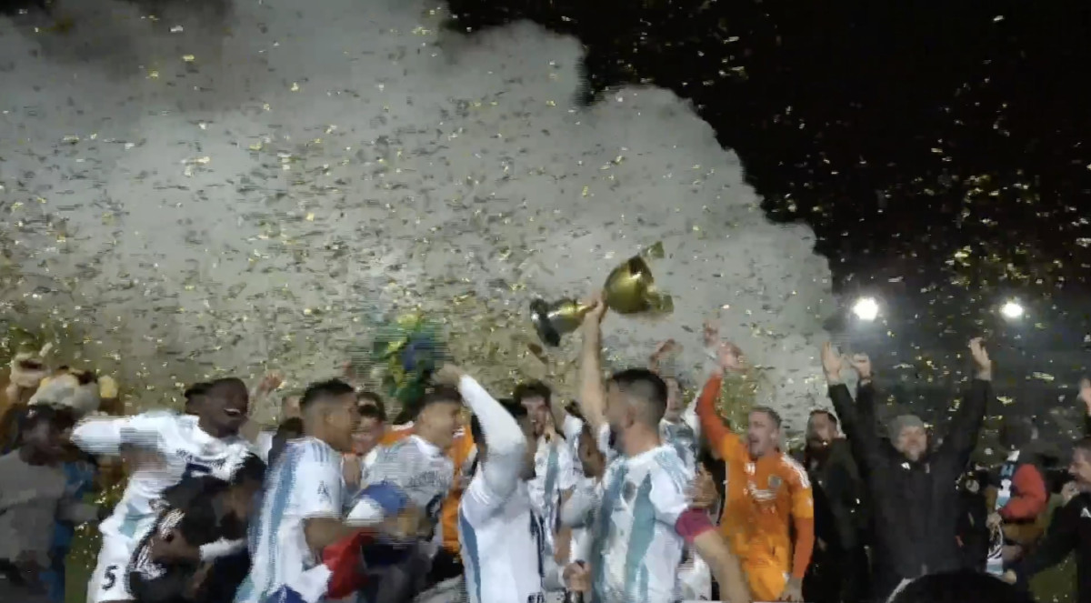 "Riga FC" pēc neizšķirta atgriežas virslīgas čempionu tronī – Futbols – Sportacentrs.com