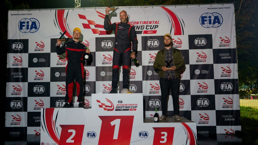 Biķernieku trases stadionā drifta finālcīņas aizvadījuši "Street" klašu braucēji – Motoru sports – Sportacentrs.com