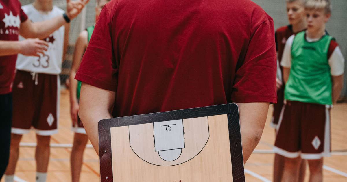 Latvijas Basketbola savienība apstiprina septiņu jaunatnes izlašu galvenos trenerus