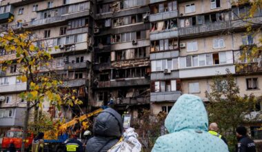 Okupantu dronu triecienos Kijivā trīs nogalināti, bet vēl vismaz 31 cilvēks ievainots - tv3.lv