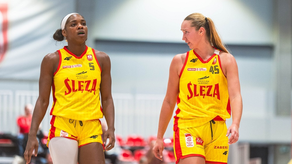 Digna Strautmane un Ketija Vihmane izbraukumā uzvar Eirolīgas klubu – Basketbols – Sportacentrs.com