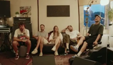 “Astro’n’out” akustiskā tūre “Mūc” atklāj aizkulises un ilgtspējas izaicinājumus mini seriālā