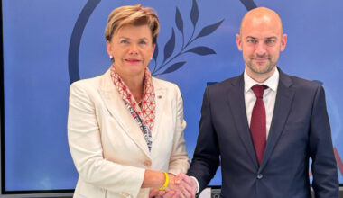 Baiba Braže, tiekoties ar Francijas Eiropas un ārlietu ministru Žanu Noelu Baro: mūsu kopīga prioritāte ir panākt ilgtspējīgu mieru Ukrainā un ierobežot Krieviju – tā būs vislabākā drošības garantija Eiropai