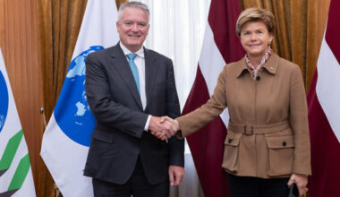Ārlietu ministre B. Braže ar OECD ģenerālsekretāru M. Kormanu pārrunā OECD atbalstu Ukrainai, nepieciešamību efektivizēt Latvijas valsts pārvaldi un mazināt birokrātiju