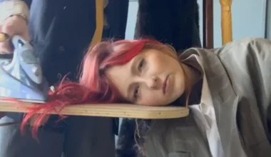 Keitijas Bārbales otrais albums "mazāk nekā trīs": Emociju sprieguma līnija un muzikālā izaugsme