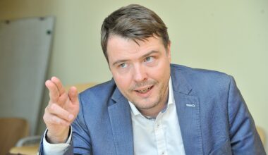 Aizstāvot vietējos uzņēmumus, valdība saņem dūri sejā