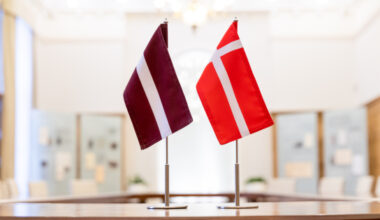 Sākas Dānijas karaļpāra valsts vizīte Latvijā. B. Braže ar Dānijas ārlietu ministru pārrunās divpusējos un drošības jautājumus, sadarbības paplašināšanu kvantu tehnoloģiju jomā