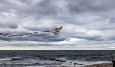 Drēgnais laiks ir klāt – sinoptiķu prognozes jaunajai nedēļai